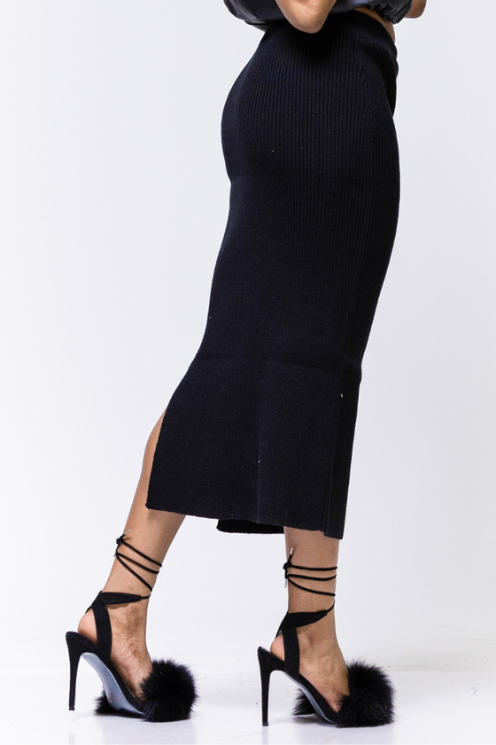 High-Waist Ribbed Midi Skirt | Black